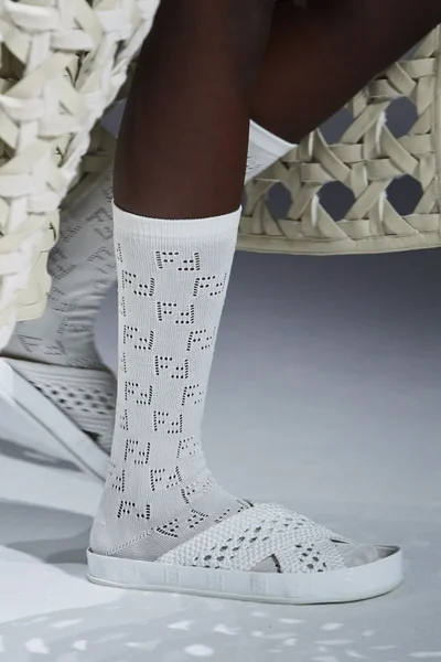 Look 32